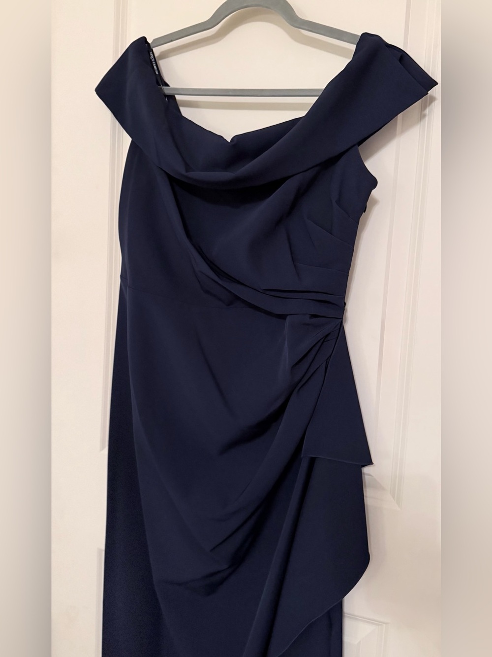 Vince Camuto Off the Shoulder Dress
